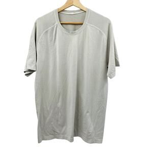 Lululemon gray white mens short sleeve tee
